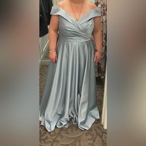Mother of the bride dress stunning worn once hemmed I am 5 foot 7